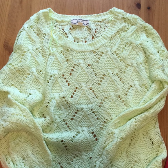 Pink.Rose Sweaters - Picture 3 of 5